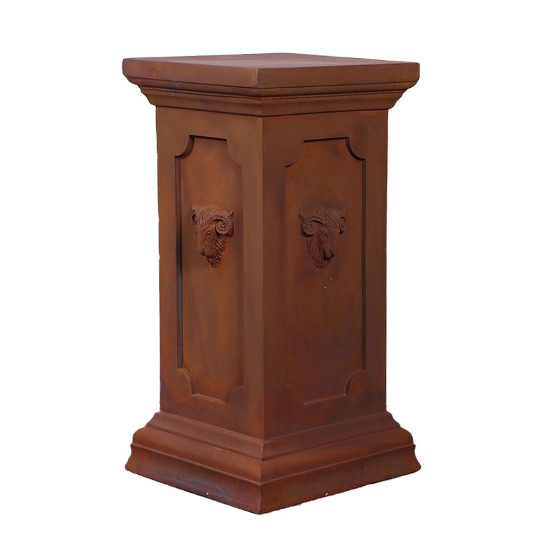 Keswick with Ram Head Pedestal - 66cm - Rust Finish 