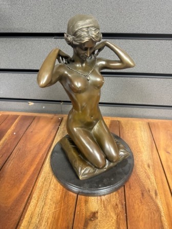 Kneeling Lady Foundry Cast Bronze Sculpture On Marble Base 31cm