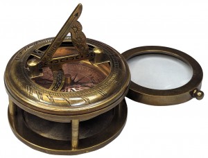 Compass - Sundial - Magnifying Glass AB - 7cm