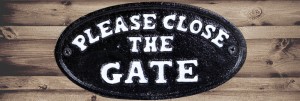 Oval Sign - Please Close The Gate 17cm